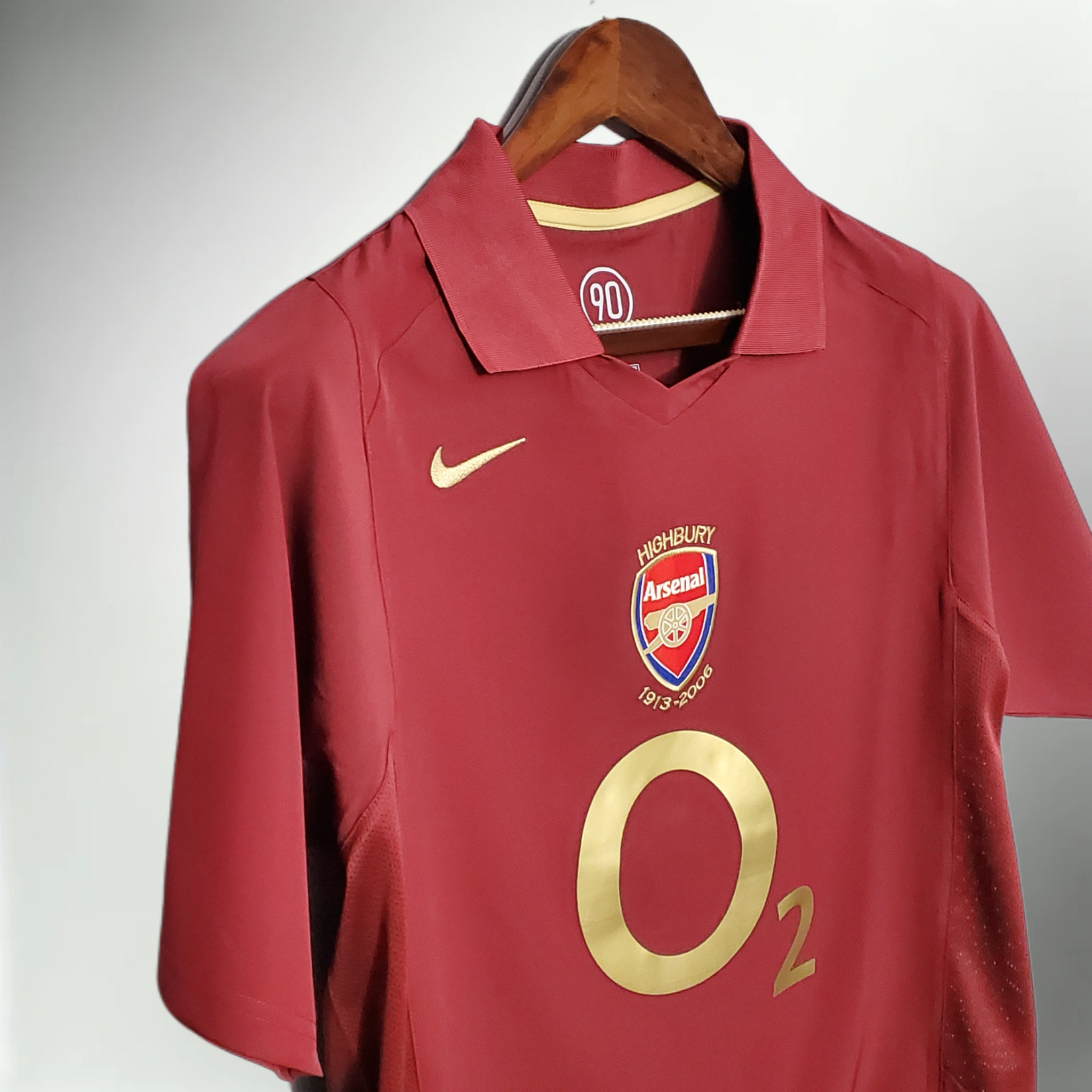 Arsenal 2005-2006 Home Kit