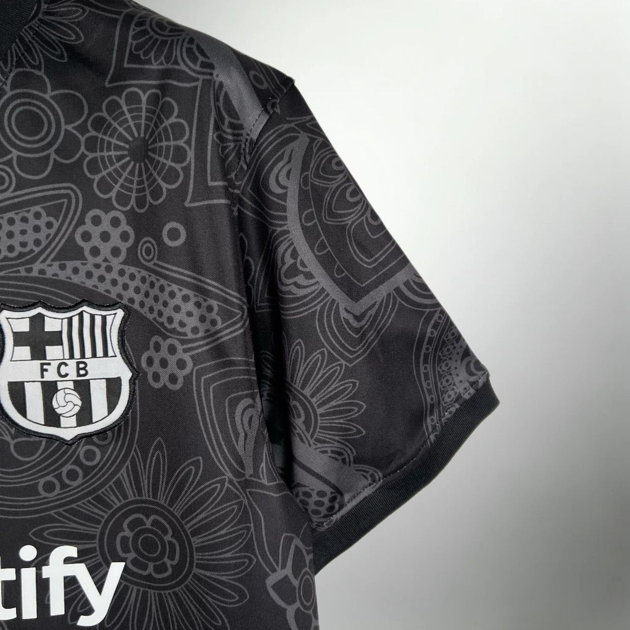 Barcelona "Catalan Oscuro" Special Kit