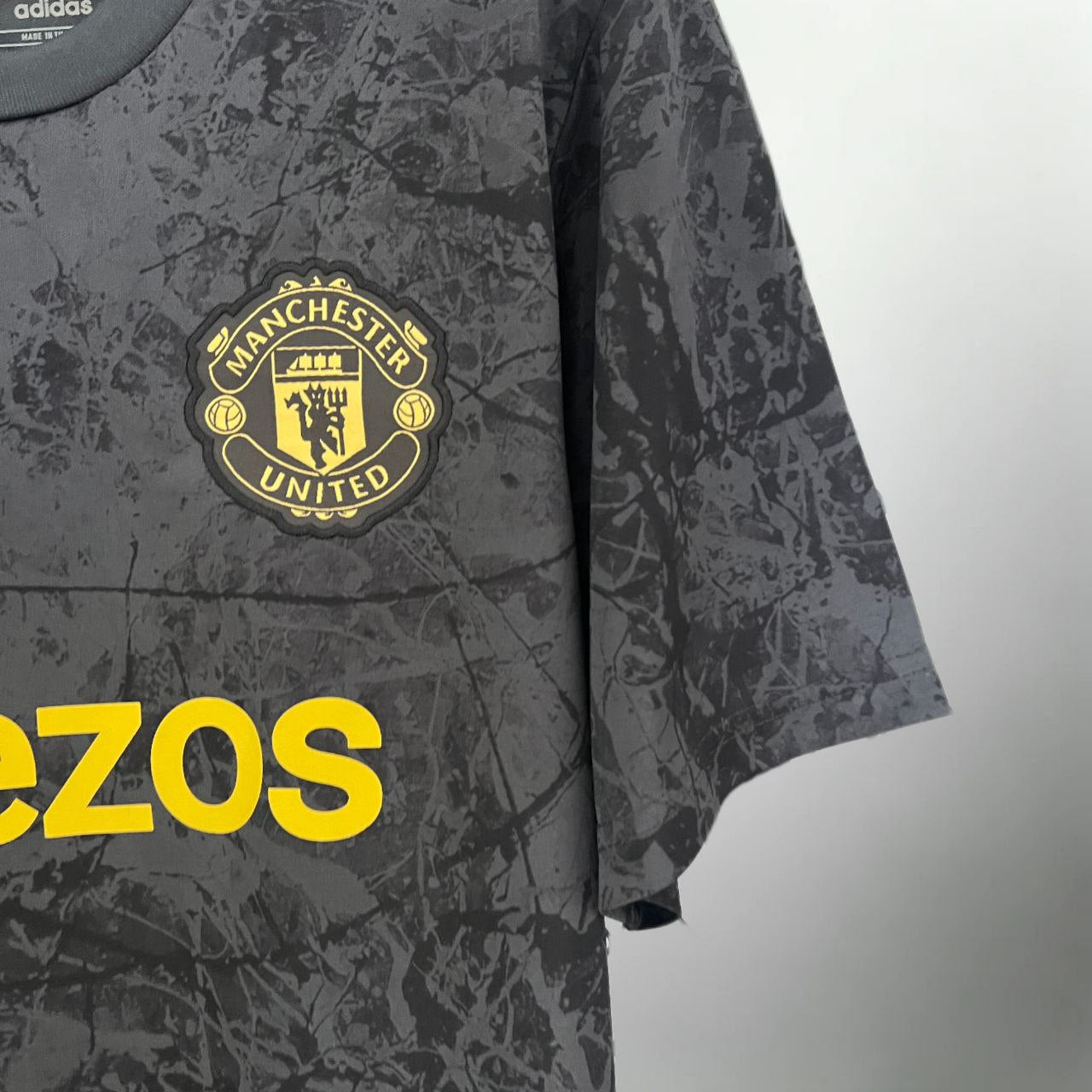 Manchester United "Shadow Strike" Special Kit