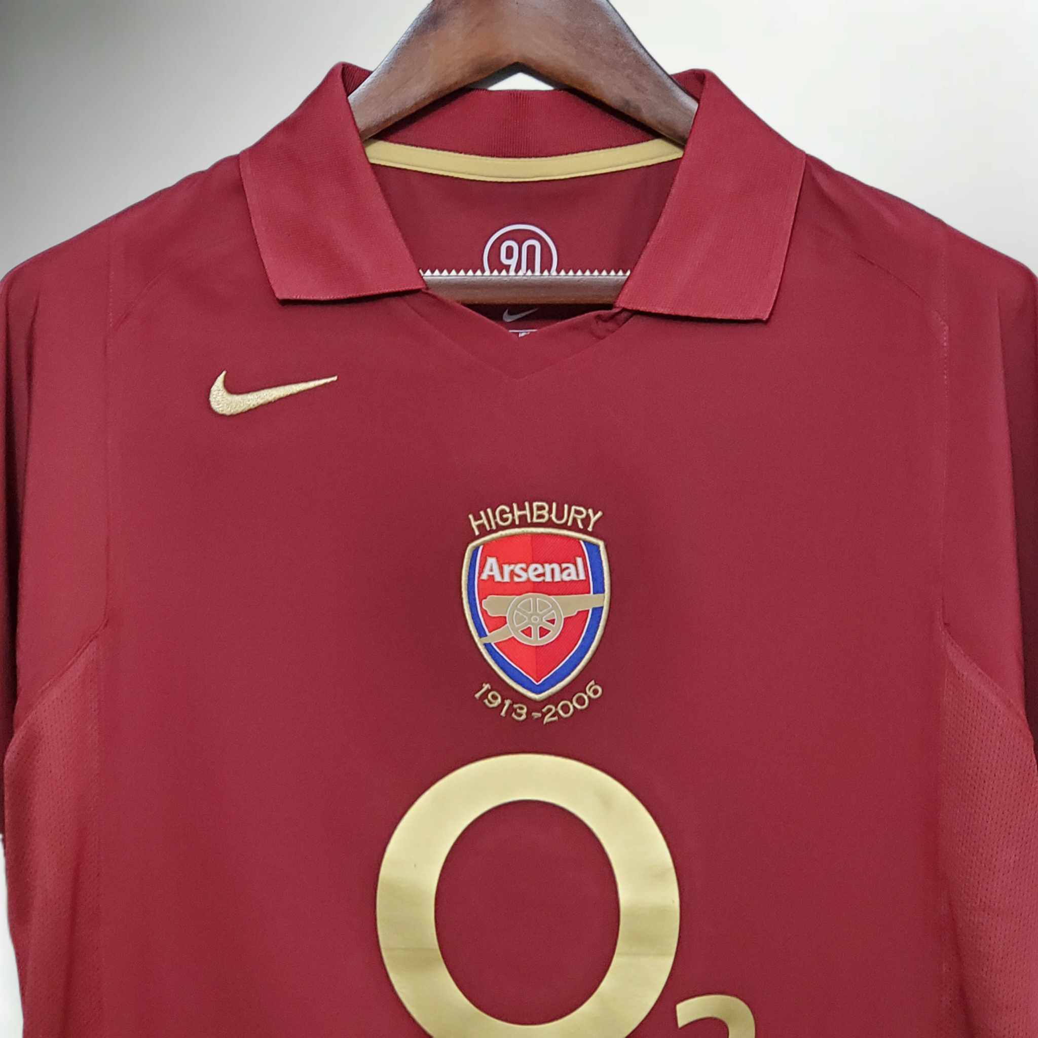 Arsenal 2005-2006 Home Kit